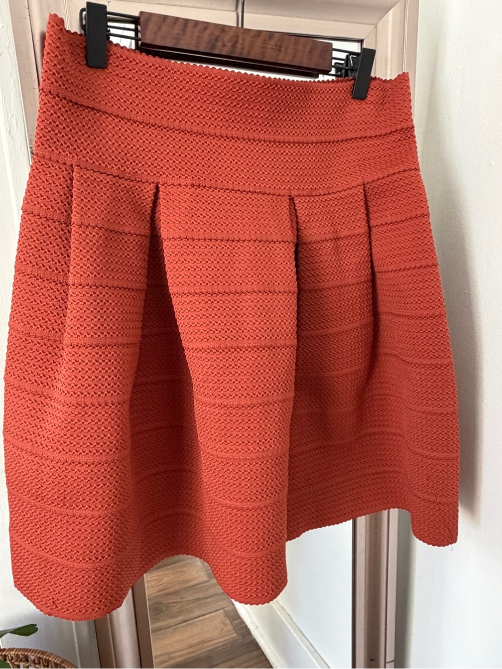 H&M Rust Textured Fit & Flare Midi Skirt — Size L